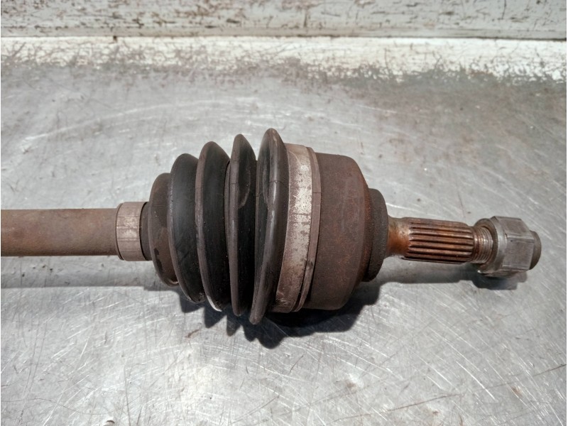 Recambio de transmision delantera izquierda para peugeot 207 1.4 hdi referencia OEM IAM 9659318080  