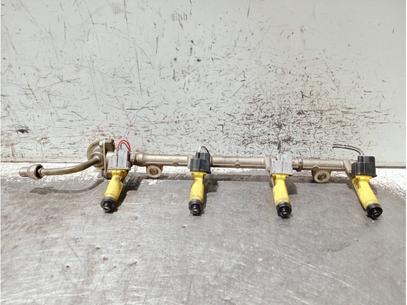Recambio de rampa inyectora para toyota rav 4 (a2) referencia OEM IAM   