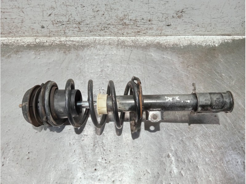 Recambio de amortiguador delantero izquierdo para opel combo (corsa c) referencia OEM IAM 13156879 22211361 463016730