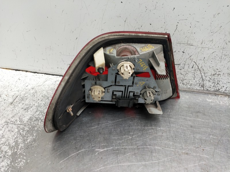 Recambio de piloto trasero derecho para mercedes clase e (w210) berlina diesel referencia OEM IAM A21082034 3180021391 