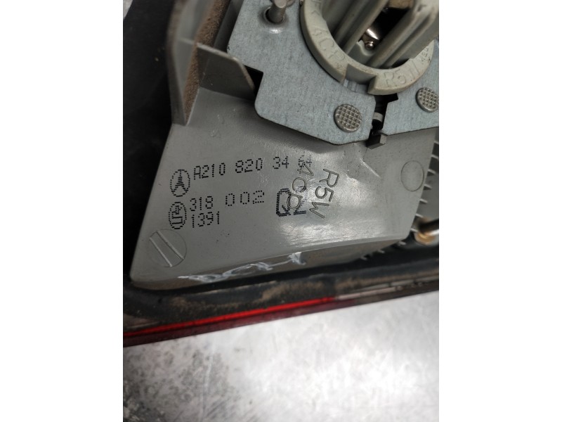 Recambio de piloto trasero derecho para mercedes clase e (w210) berlina diesel referencia OEM IAM A21082034 3180021391 