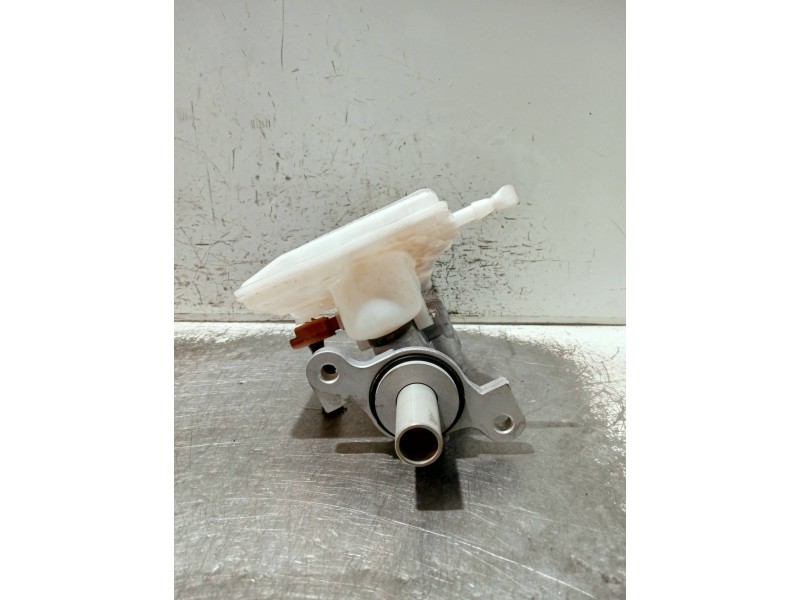 Recambio de bomba freno para peugeot 208 (p2) referencia OEM IAM 32672071 A005P990 