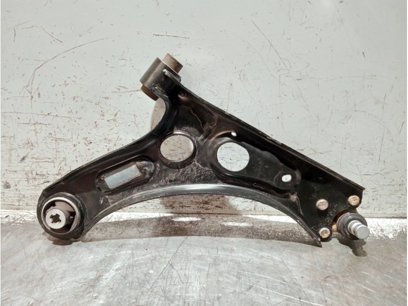 Recambio de brazo suspension inferior delantero derecho para peugeot 208 (p2) referencia OEM IAM   