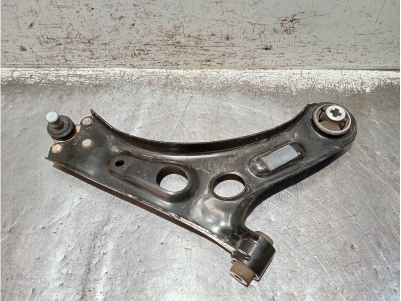 Recambio de brazo suspension inferior delantero derecho para peugeot 208 (p2) referencia OEM IAM   
