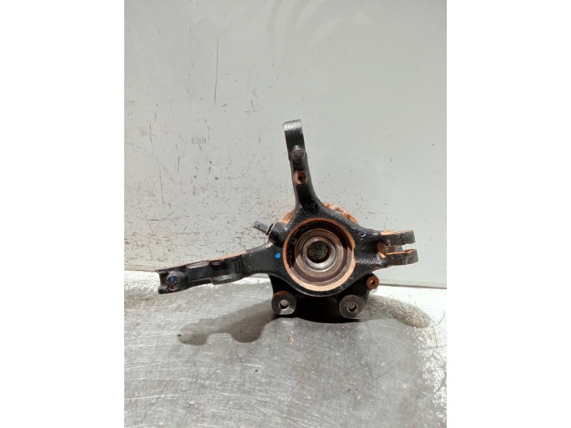 Recambio de mangueta delantera derecha para peugeot 208 (p2) referencia OEM IAM   