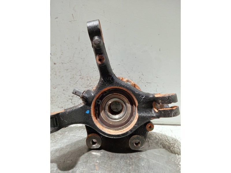 Recambio de mangueta delantera derecha para peugeot 208 (p2) referencia OEM IAM   