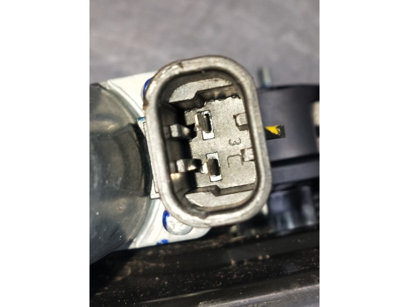 Recambio de elevalunas delantero izquierdo para fiat 500 l (330) referencia OEM IAM 51974654 97390 5P