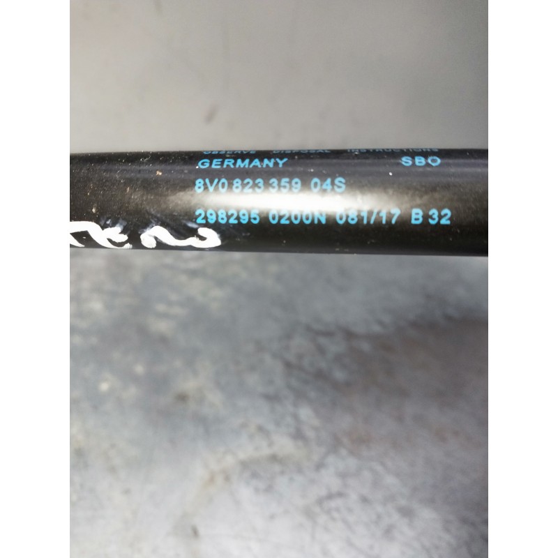 Recambio de amortiguadores capo para audi a3 sedán (8vm) referencia OEM IAM 8V082335904s 2982950200N 