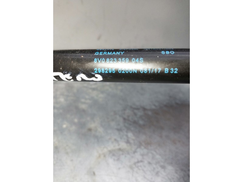 Recambio de amortiguadores capo para audi a3 sedán (8vm) referencia OEM IAM 8V082335904s 2982950200N 