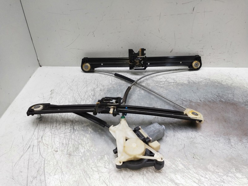 Recambio de elevalunas delantero derecho para audi a3 sedán (8vm) referencia OEM IAM 8V4837462 A001333867 5P