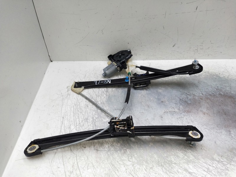 Recambio de elevalunas delantero izquierdo para audi a3 sedán (8vm) referencia OEM IAM 8V4837461 A001333046 5P