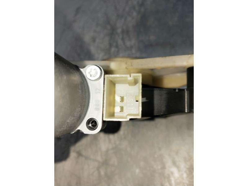 Recambio de elevalunas trasero derecho para audi a3 sedán (8vm) referencia OEM IAM 8V4839462 B002177150 5P