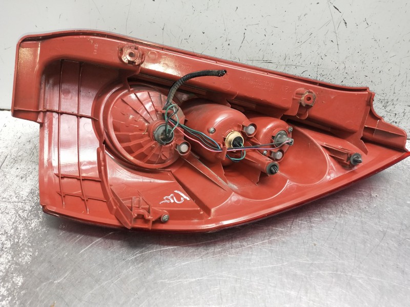 Recambio de piloto trasero izquierdo para mazda 5 berl. (cr) referencia OEM IAM C23551160  