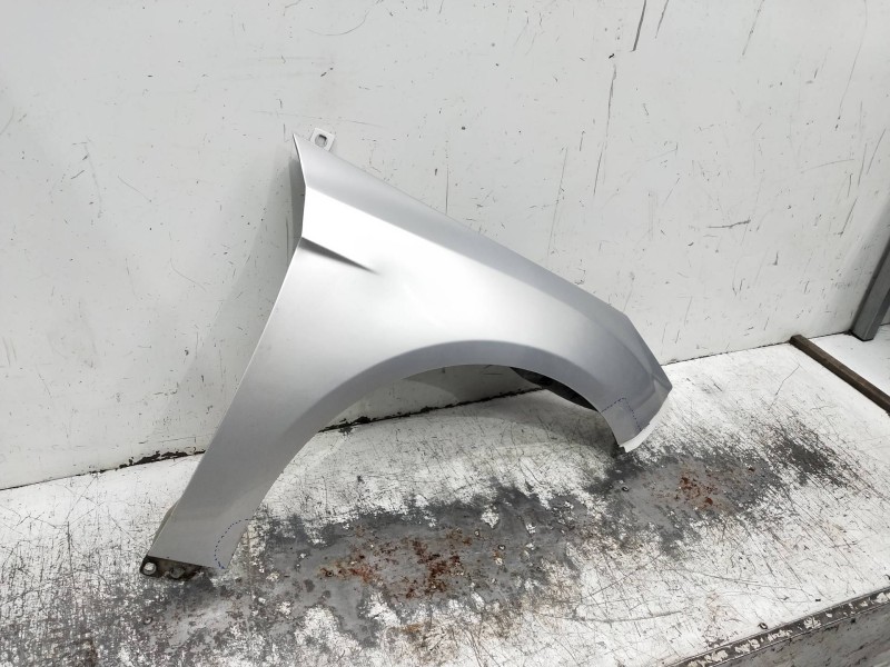 Recambio de aleta delantera derecha para ford focus turn. referencia OEM IAM   