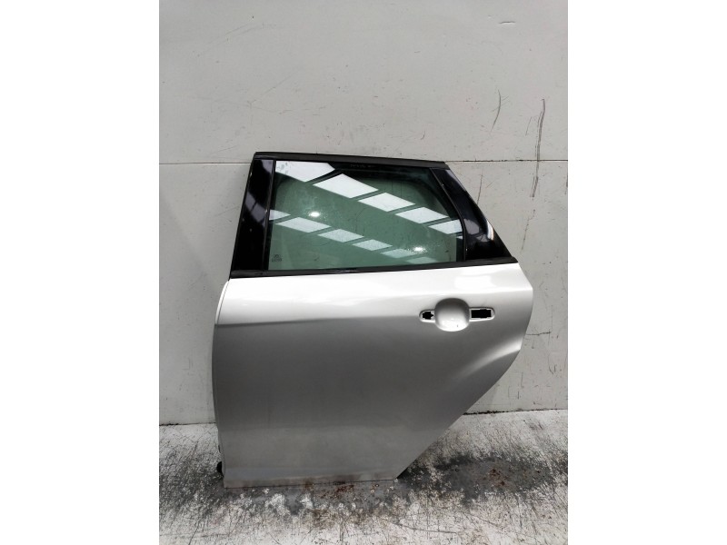 Recambio de puerta trasera izquierda para ford focus turn. referencia OEM IAM   5P