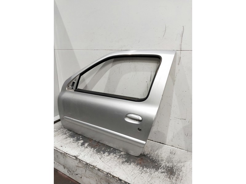 Recambio de puerta delantera izquierda para renault clio ii fase ii (b/cb0) referencia OEM IAM   3P
