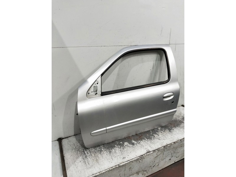 Recambio de puerta delantera izquierda para renault clio ii fase ii (b/cb0) referencia OEM IAM   3P