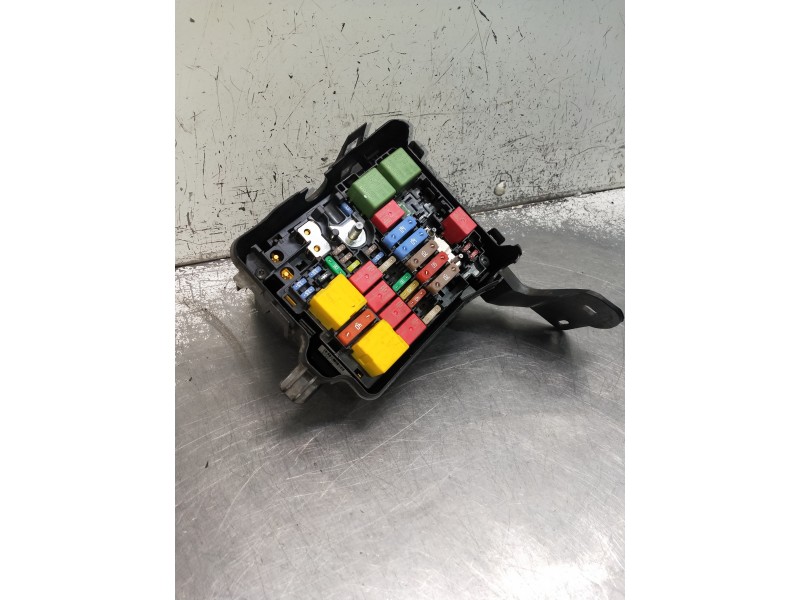 Recambio de caja reles / fusibles para citroen c-elysée referencia OEM IAM PCFPP00407 07886 