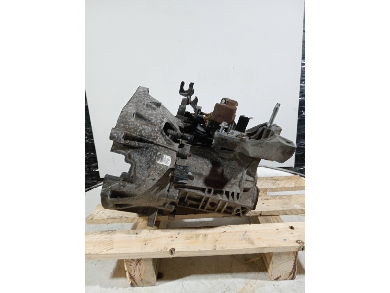 Recambio de caja cambios para ford transit caja cerrada ´06 referencia OEM IAM 6CR17002DC T1GC3100308040758 5V