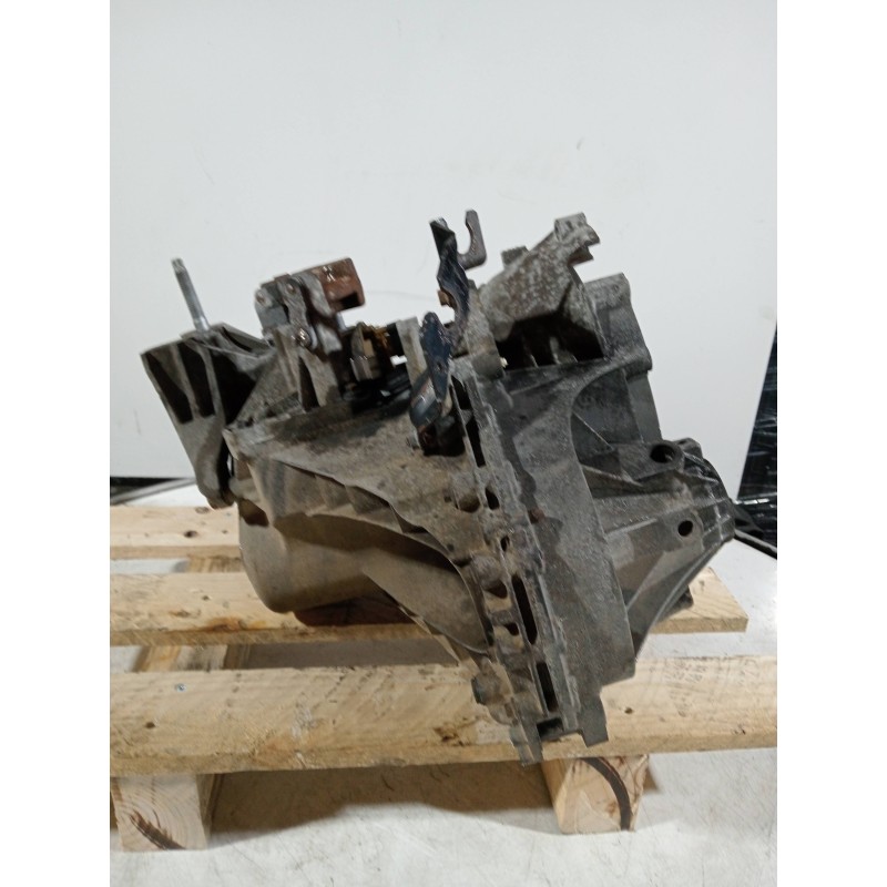 Recambio de caja cambios para ford transit caja cerrada ´06 referencia OEM IAM 6CR17002DC T1GC3100308040758 5V