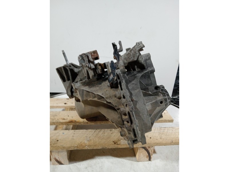 Recambio de caja cambios para ford transit caja cerrada ´06 referencia OEM IAM 6CR17002DC T1GC3100308040758 5V