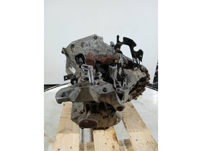 Recambio de caja cambios para ford transit caja cerrada ´06 referencia OEM IAM 6CR17002DC T1GC3100308040758 5V