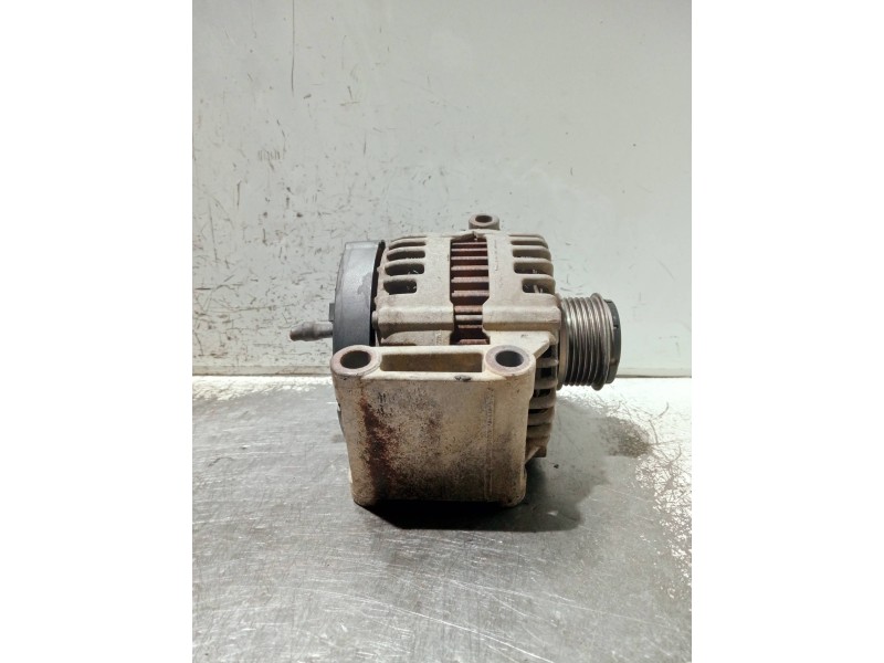 Recambio de alternador para ford transit caja cerrada ´06 referencia OEM IAM 6CIT10300BC 0121615002 