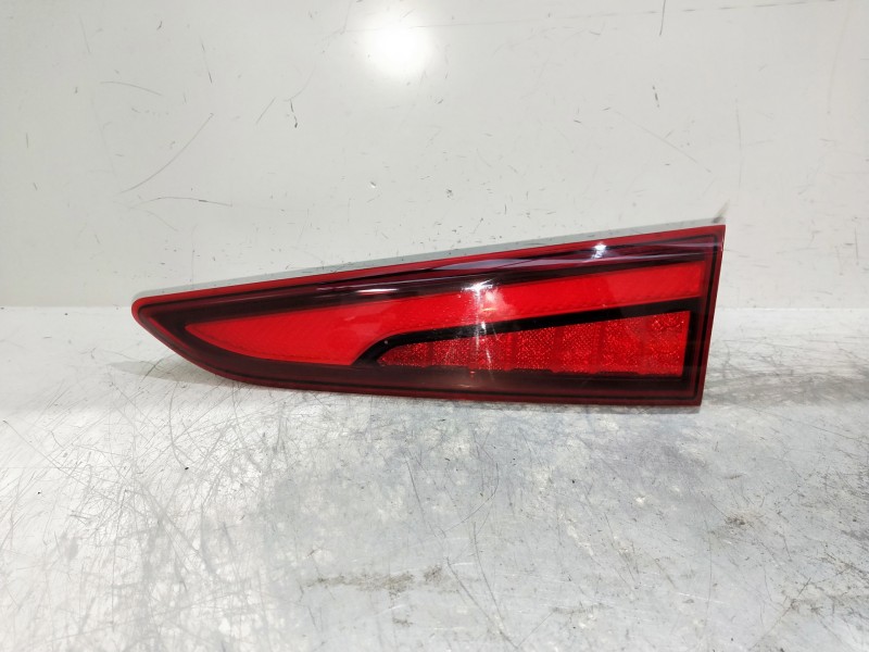 Recambio de piloto trasero derecho interior para hyundai kona n os referencia OEM IAM 92404J9600 92404J961 