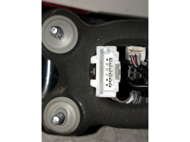 Recambio de piloto trasero derecho interior para hyundai kona n os referencia OEM IAM 92404J9600 92404J961 