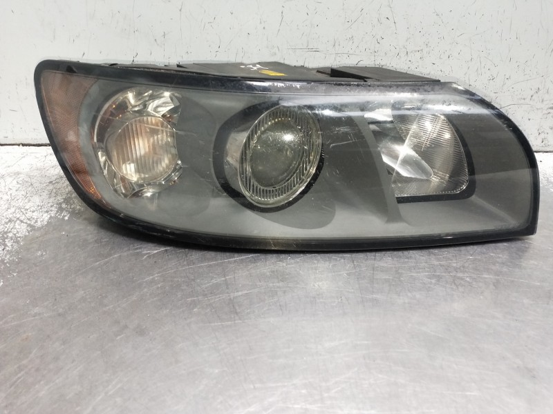 Recambio de faro derecho para volvo v50 familiar referencia OEM IAM 30698886 0301198204 