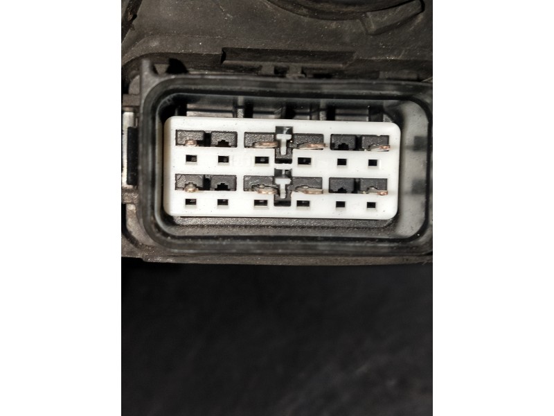 Recambio de faro derecho para volvo v50 familiar referencia OEM IAM 30698886 0301198204 