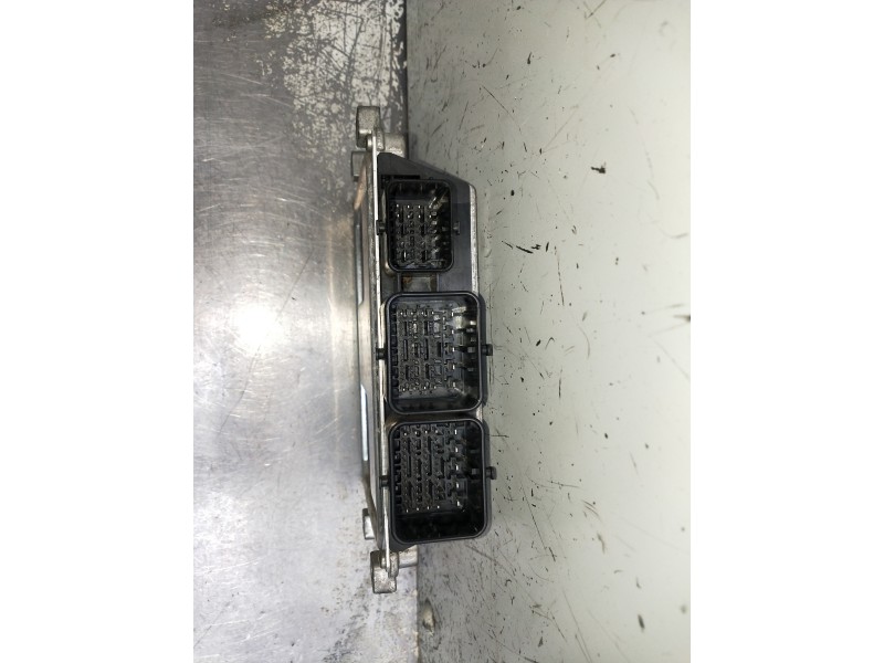 Recambio de centralita motor uce para citroen c-elysée referencia OEM IAM 980091308 9811545080 282566351. A2C1403940001