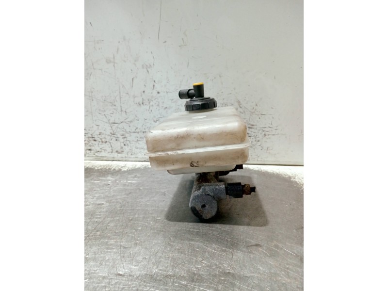Recambio de bomba freno para renault master ii phase 2 caja cerrada referencia OEM IAM 21027999  
