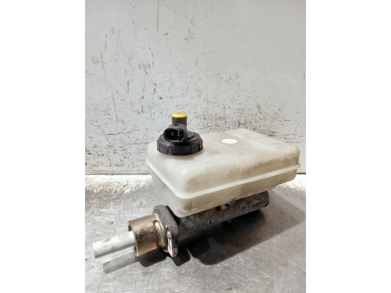 Recambio de bomba freno para renault master ii phase 2 caja cerrada referencia OEM IAM 21027999  