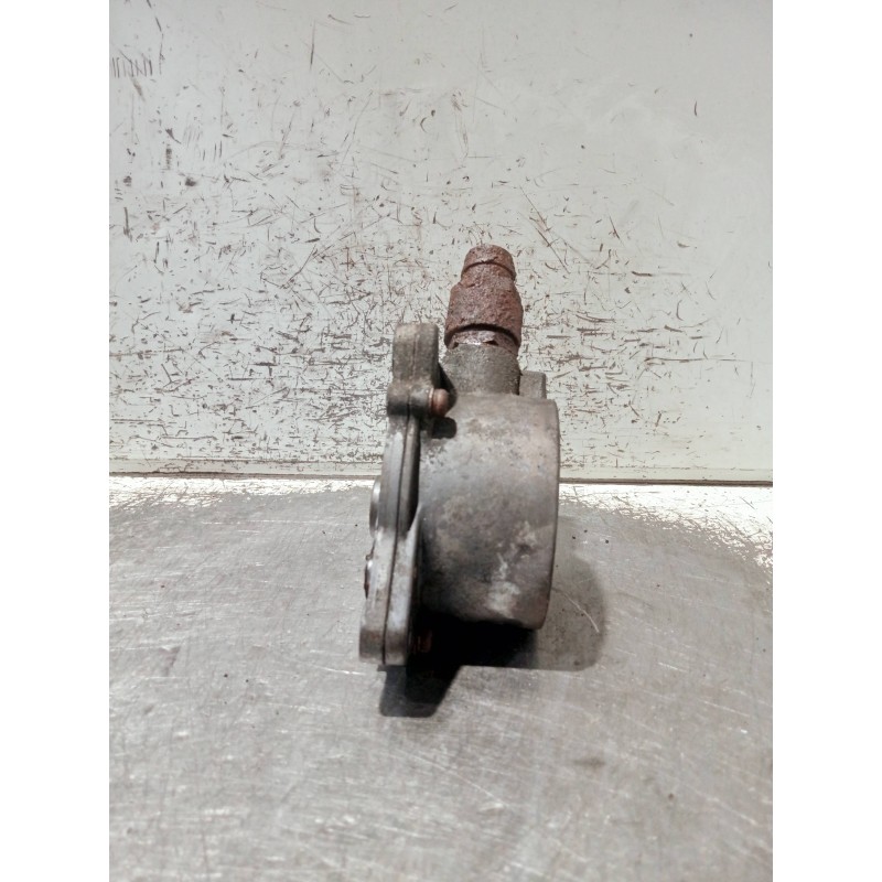 Recambio de depresor freno / bomba vacio para renault master ii phase 2 caja cerrada referencia OEM IAM VP8001B  