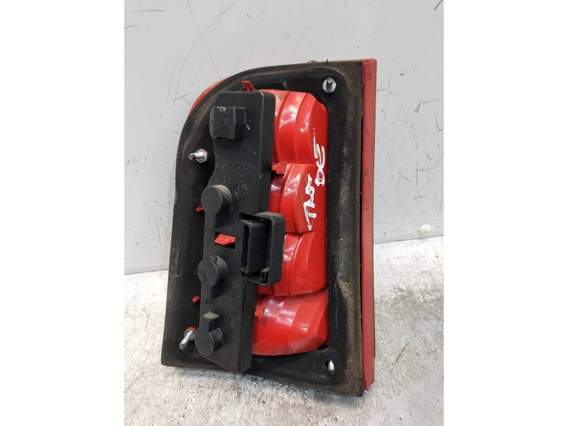 Recambio de piloto trasero derecho para skoda octavia combi (1u5) referencia OEM IAM 1U9945258  