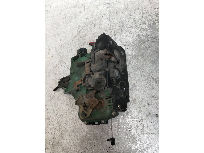 Recambio de motor cierre centralizado trasero izquierdo para skoda octavia combi (1u5) referencia OEM IAM   5P