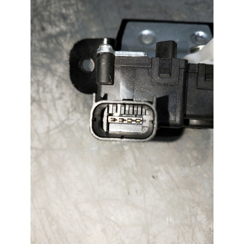 Recambio de motor cierre centralizado porton para hyundai kona n os referencia OEM IAM 81230G6010 81230J9000 5P