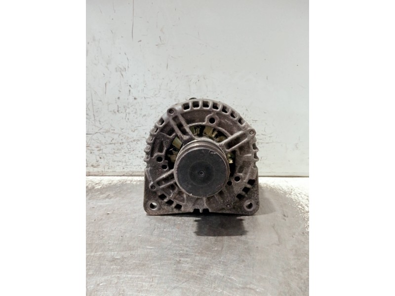 Recambio de alternador para volkswagen crafter combi (2e) referencia OEM IAM 03G903023 0121715003 