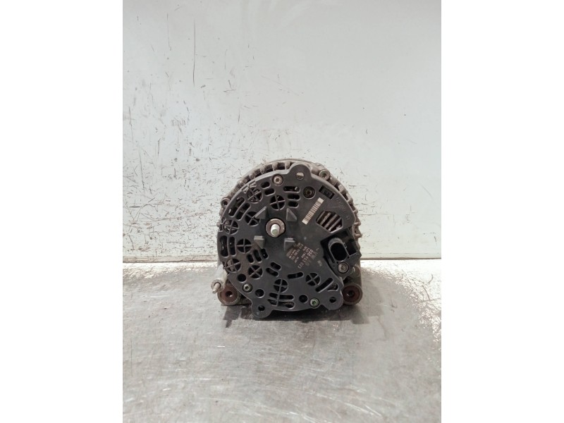 Recambio de alternador para volkswagen crafter combi (2e) referencia OEM IAM 03G903023 0121715003 