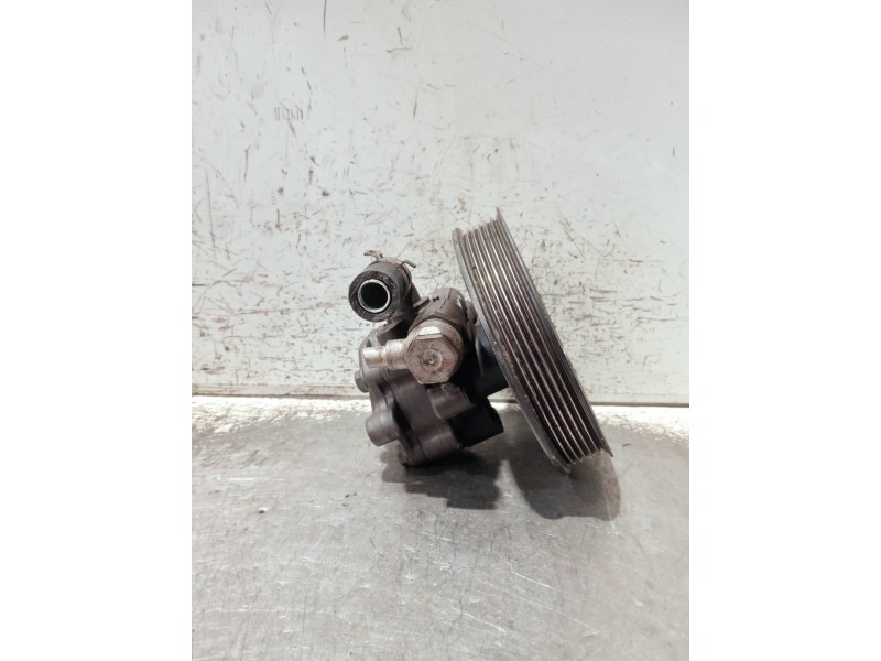 Recambio de bomba direccion para volkswagen crafter combi (2e) referencia OEM IAM 074121031  