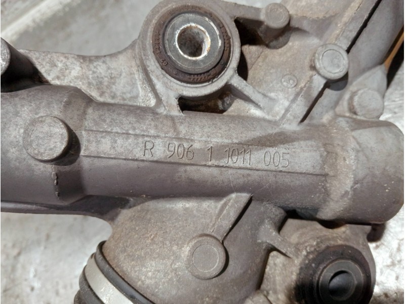 Recambio de cremallera direccion para volkswagen crafter combi (2e) referencia OEM IAM A9064600600 R90611011005 