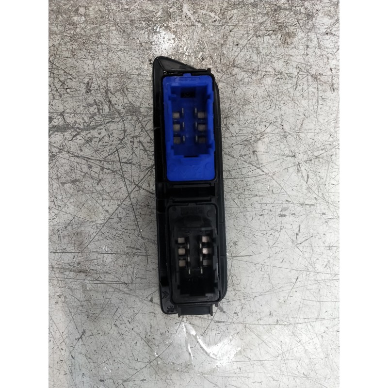 Recambio de mando elevalunas delantero derecho para citroen c-elysée referencia OEM IAM 9676662ZD 96657927ZD 4P