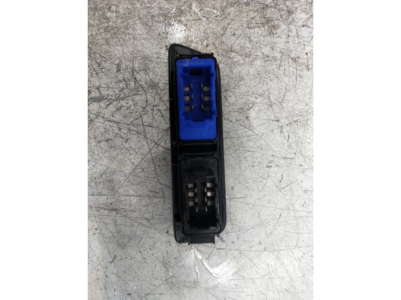 Recambio de mando elevalunas delantero derecho para citroen c-elysée referencia OEM IAM 9676662ZD 96657927ZD 4P