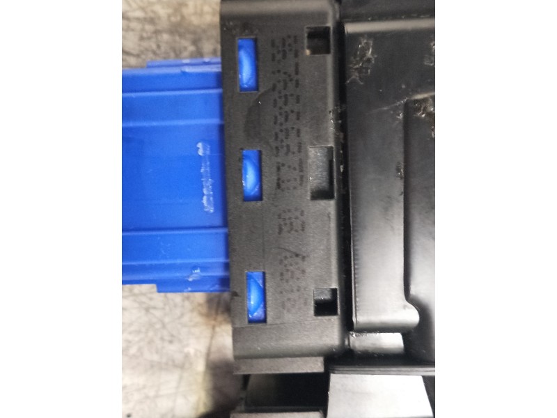 Recambio de mando elevalunas delantero derecho para citroen c-elysée referencia OEM IAM 9676662ZD 96657927ZD 4P