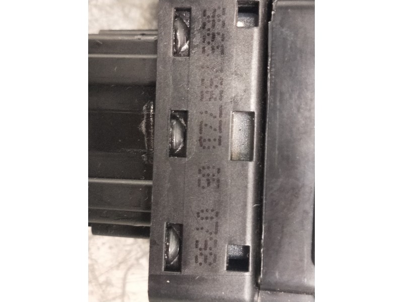 Recambio de mando elevalunas delantero derecho para citroen c-elysée referencia OEM IAM 9676662ZD 96657927ZD 4P