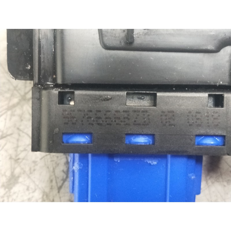 Recambio de mando elevalunas delantero izquierdo para citroen c-elysée referencia OEM IAM 9676662ZD 96657927ZF 4P