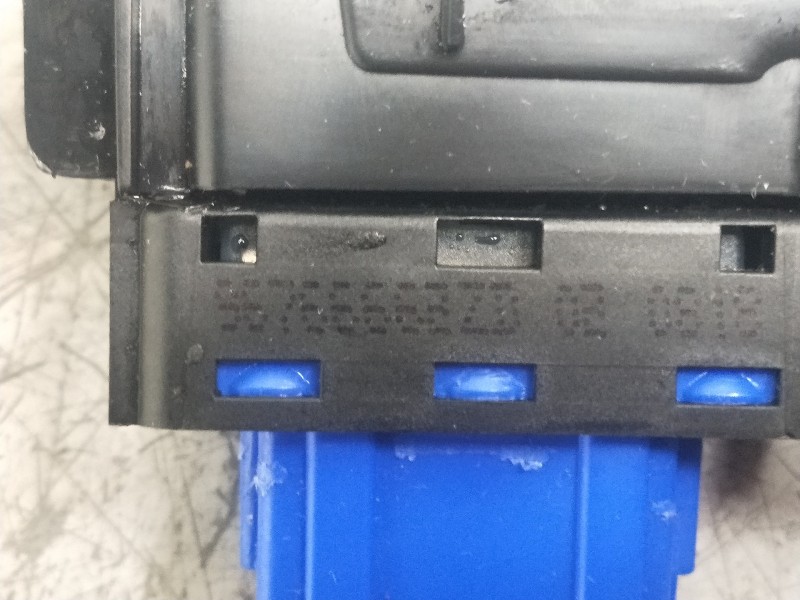 Recambio de mando elevalunas delantero izquierdo para citroen c-elysée referencia OEM IAM 9676662ZD 96657927ZF 4P