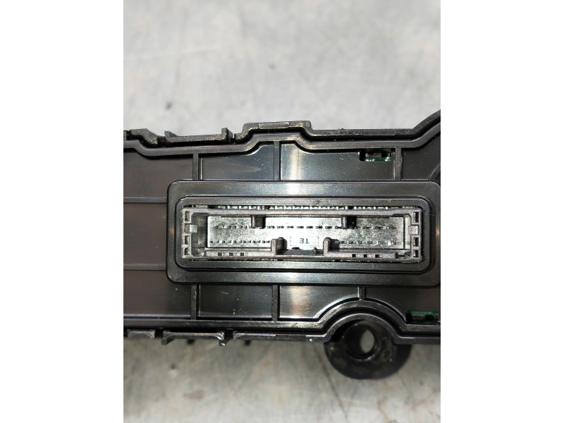 Recambio de mando multifuncion para hyundai kona n os referencia OEM IAM 93320I3150  
