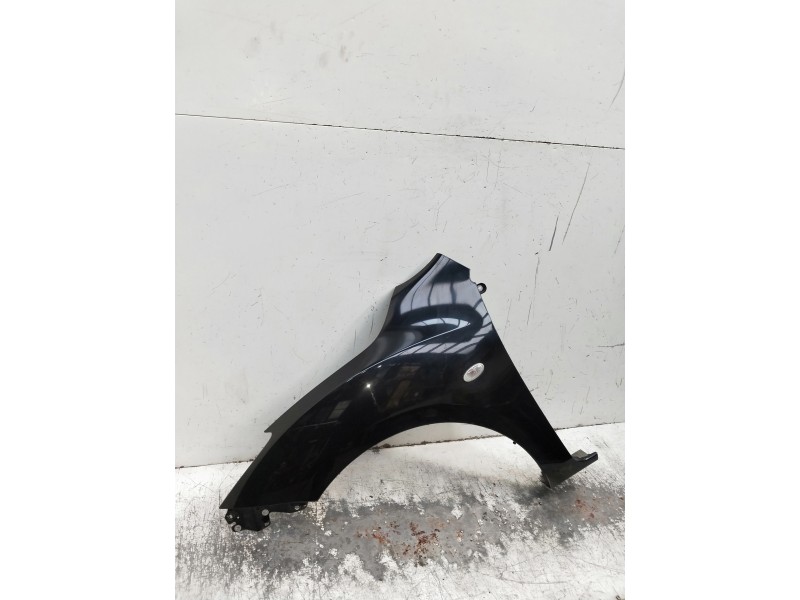 Recambio de aleta delantera izquierda para mazda 3 lim. (bl) referencia OEM IAM   